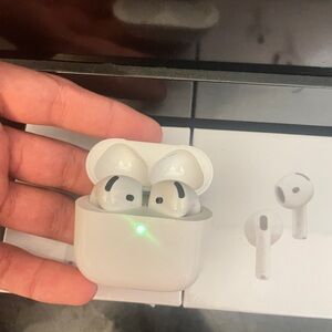 Apple White Product Packaging